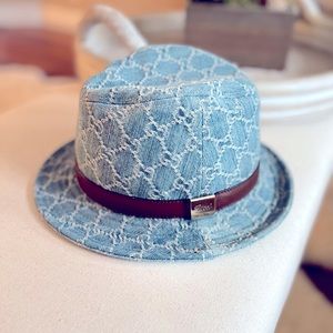 Navy denim Gucci fedora hat with GG logo pattern and leather trimming